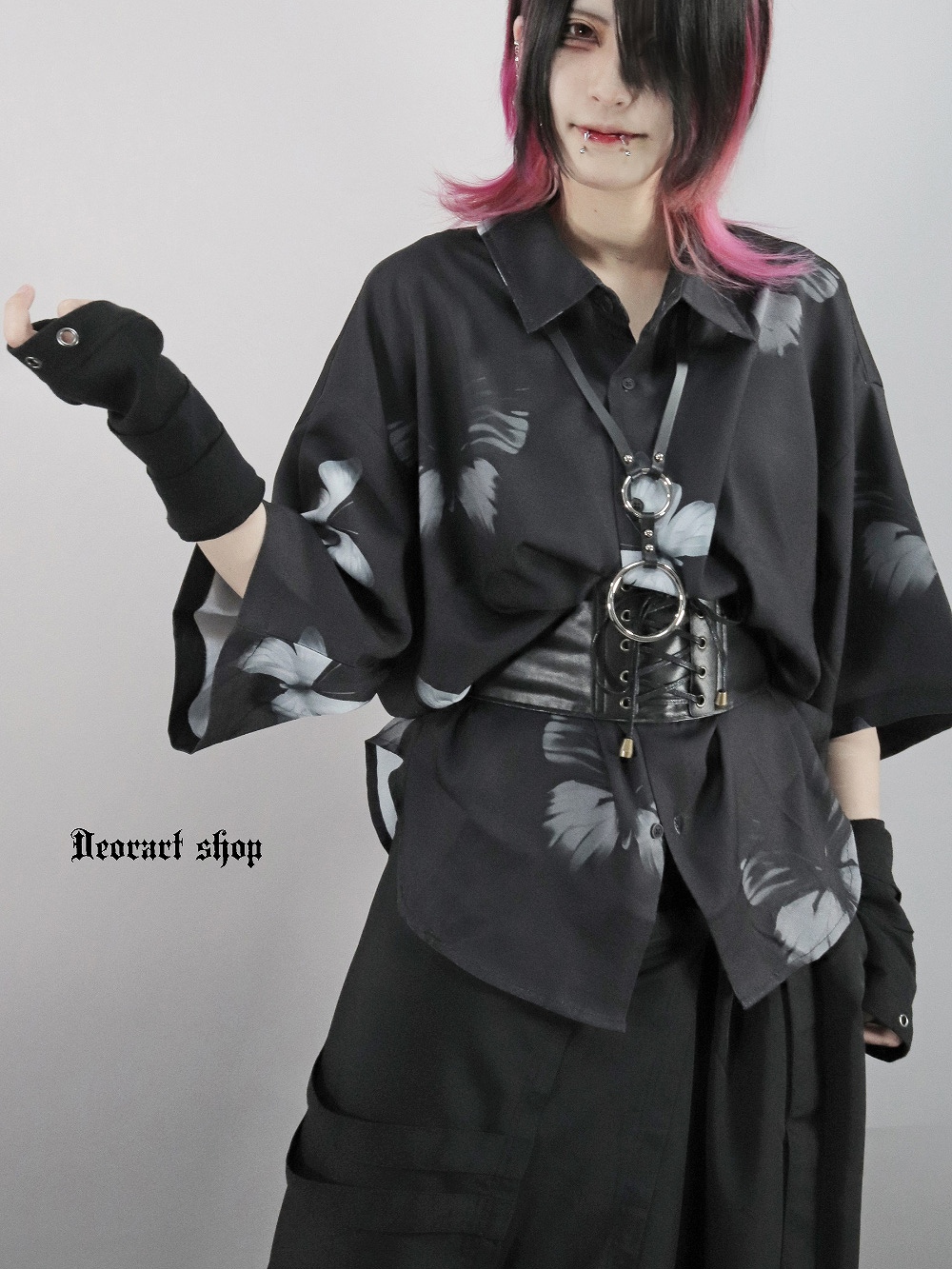 Deorart,ディオラート,総柄シャツ,V系シャツ,パーティ,ドレスアップ,蝶々,バタフタイ柄,フォトプリント,オーバーサイズ,薔薇,花柄,メンズ,レディス,おしゃれ,カッコイイ,地雷系,ホスト,ライブ衣装,通販