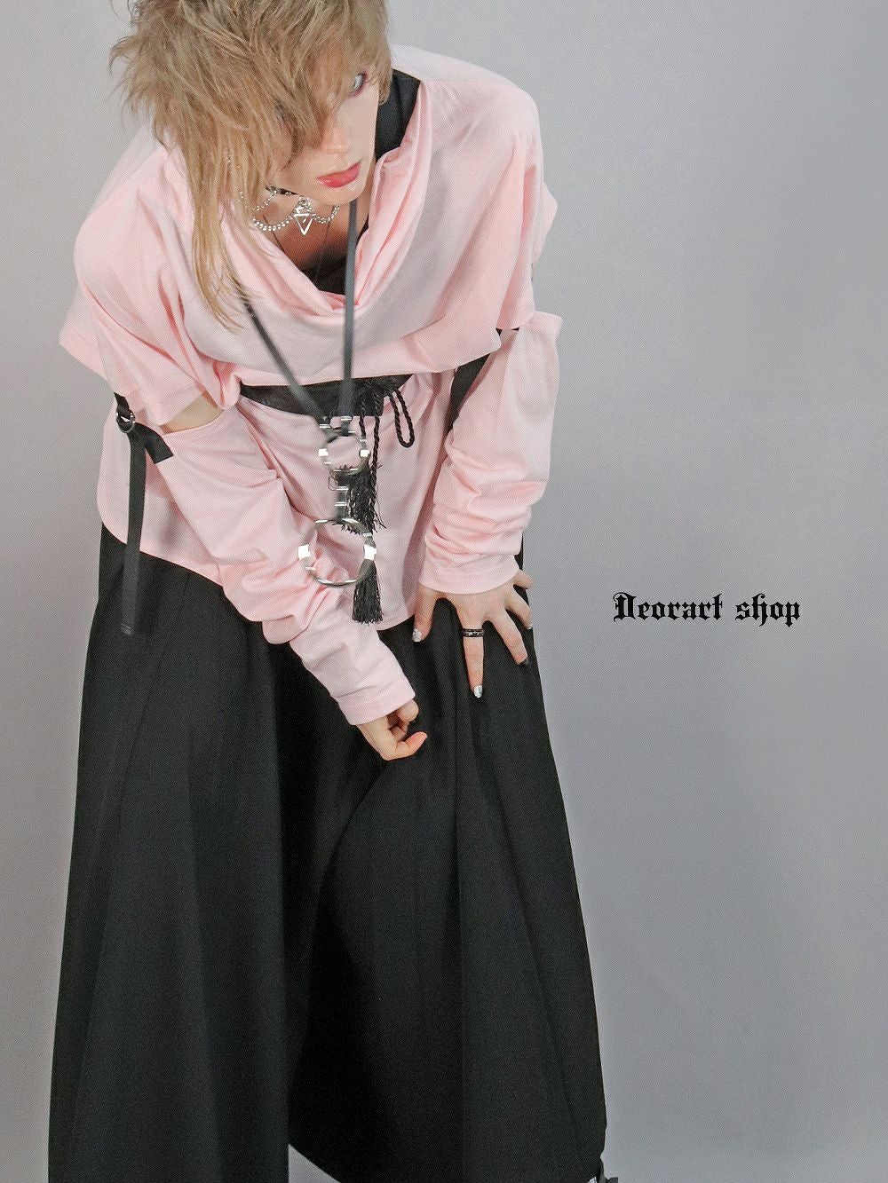 Deorart,ディオラート,ドレープネック,アームカバー,地雷系,袖セパレート,ボンテージ,変形Tシャツ,変型Tシャツ,V系,ヴィジュアル系,30代,40代,50代,ゴスパン