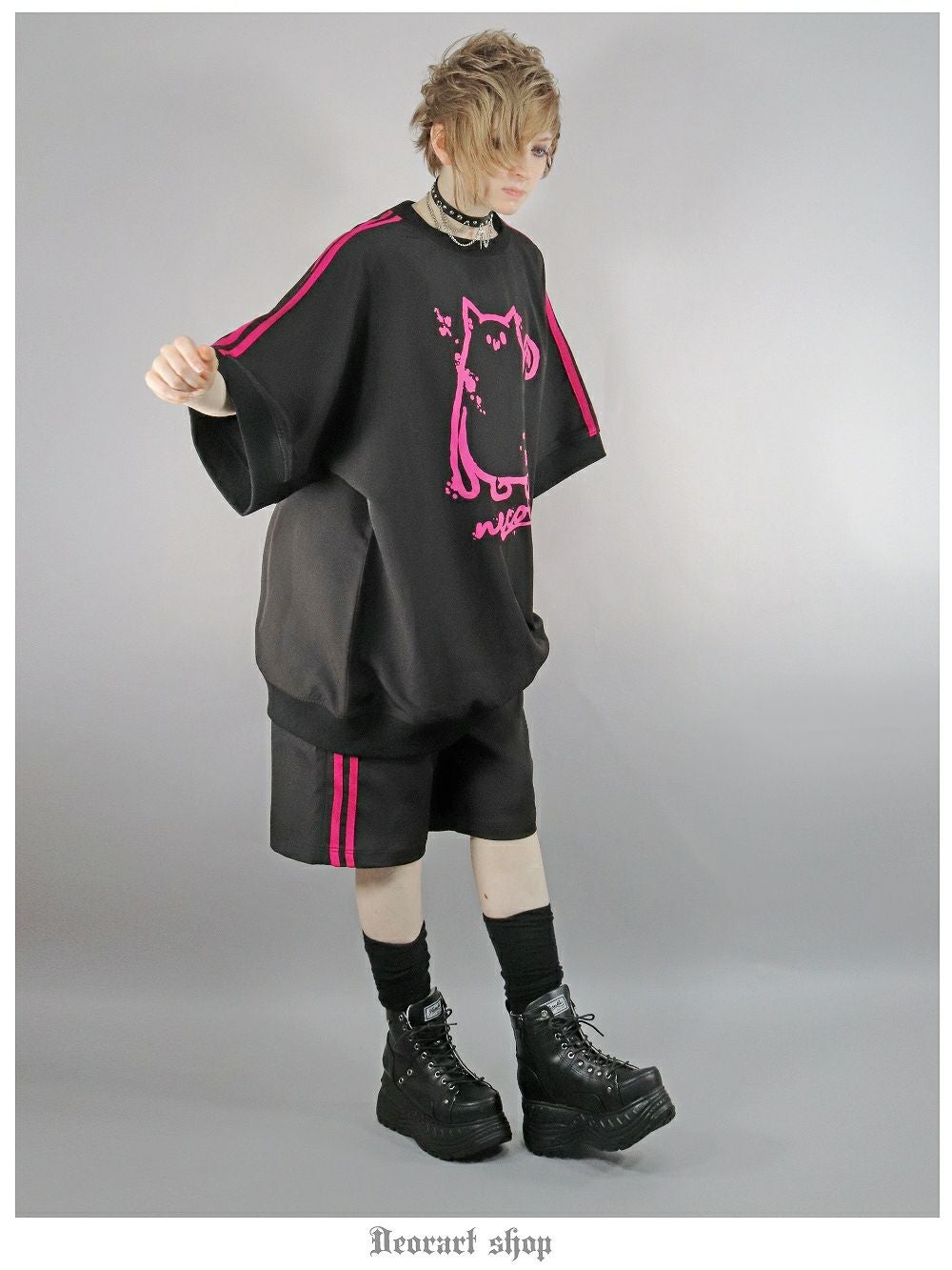 DRT2778 [ジャージ風 サイドライン] NEKOLAプリント 五分袖 プル