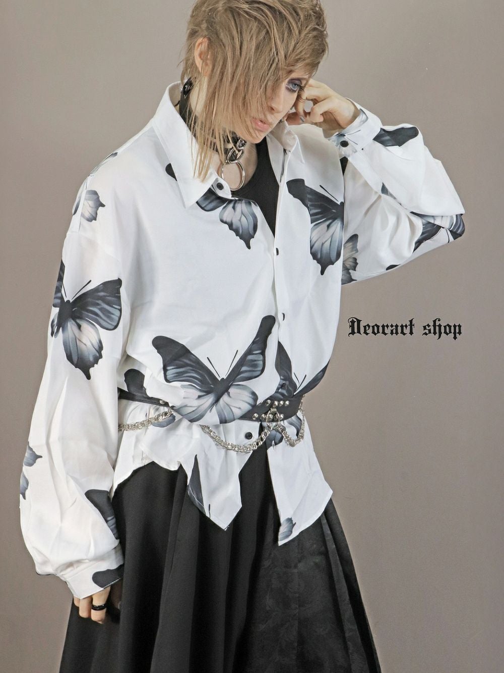 BY7089 ルーズシルエット・ダークカラー 蝶柄 総柄 シャツ[butterfly