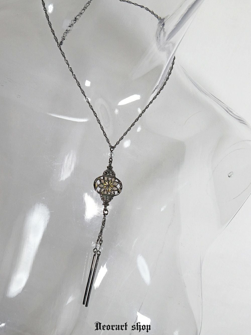 Deorart,ディオラート,ネックレス,アクセサリー,ステンドグラス風,ガラス素材,ランタンモチーフ,ゴシック,アジアン,和風,かわいい,きれい,サブカル系