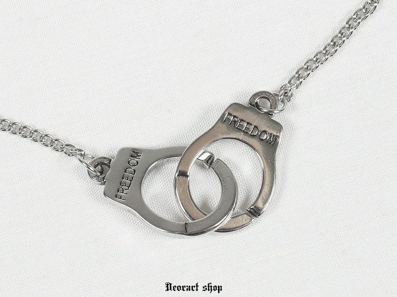Deorart,ディオラート,ネックレス,アクセサリー,アクセ,通販,手錠ネックレス,手錠モチーフ,チェーンネックレス,かっこいい,かわいい,シルバー,V系ファッション,パンクファッション,ゴシックファッション,地雷系女子,地雷系男子,地雷系ファッション,20代,30代,40代