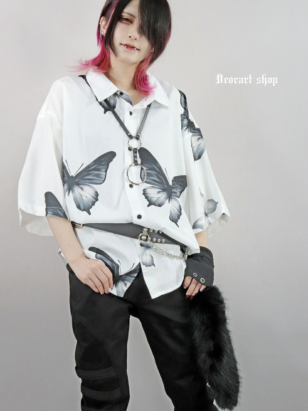 Deorart,ディオラート,総柄シャツ,V系シャツ,パーティ,ドレスアップ,蝶々,バタフタイ柄,フォトプリント,オーバーサイズ,薔薇,花柄,メンズ,レディス,おしゃれ,カッコイイ,地雷系,ホスト,ライブ衣装,通販