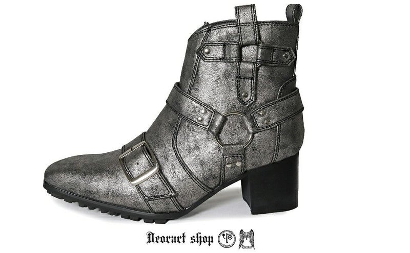 Deorart,ディオラート,ポインテッドトゥ,とんがり,メンズ,ショートブーツ,ヴィジュアル系,V系,ホスト,バンド,パンクロック,地雷系,サブカル,シューズ,靴,衣装,大きいサイズ,emo,fashion,shoes,Japan,Vkei,kawaii,cawaii