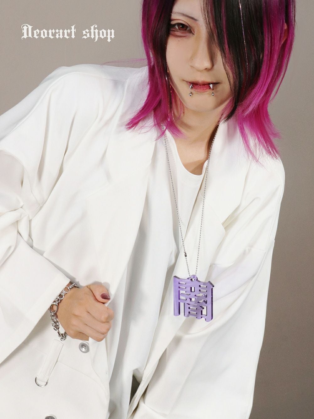 Deorart,ディオラート,アクリルネックレス,大きめ,モチーフ,ペンダント,漢字,血,闇,悪魔,病み,メンヘラ,アクセサリー,V系,ヴィジュアル系,サブカル,地雷系,大人,オカルト,ホラー,ゾンビ,メンズ,レディス,necklace,pendant,Jrock,anime,harajyuku,japan,kanji,emo,punk,rock,dark,