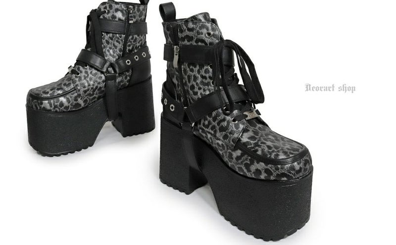 Deorart,ディオラート,通販,靴,ブーツ,厚底ブーツ,ヒョウ柄,レオパード柄,豹柄,かっこいい,かわいい,レディースファッション,メンズファッション,原宿系ファッション,V系ファッション,サブカル系ファッション,地雷系ファッション,20代,30代,40代