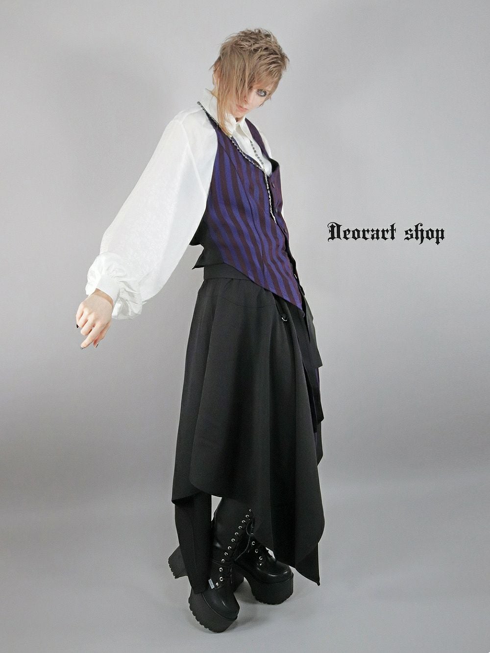 Deorart,ディオラート,V系,ストライプ,ホラー,地雷系,執事風ギャルソン,マント,ベスト,ジレ,中世,王子,セットアップ,V系,ヴィジュアル系,コーデ,ホスト,コンカフェ,ライブ,ファッション,ダンス衣装,メンズ,レディス,男装