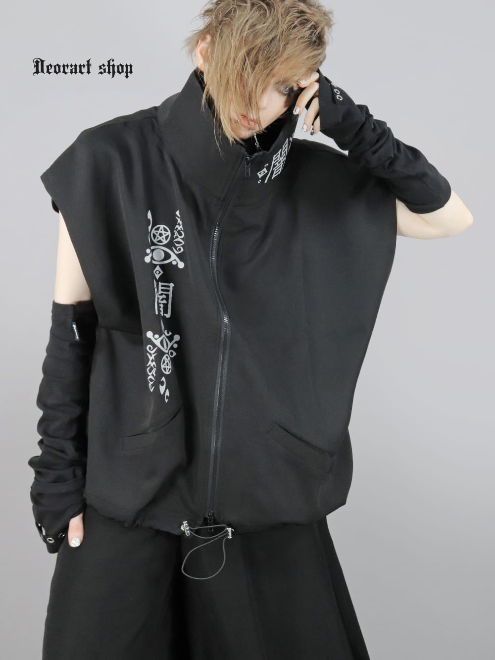 Deorart,ディオラート,地雷系,猫耳,ネコ,猫柄,サイバー,サイバーパンク,妖怪,和装,ホラー,着物,振袖,闇,漢字,原宿系,ジャージ,V系,emo,punk,rock,harajyuku,メンズ,レディース,オーバーサイズ,大きいサイズ,ゴシック,モード,ファッション,服,通販