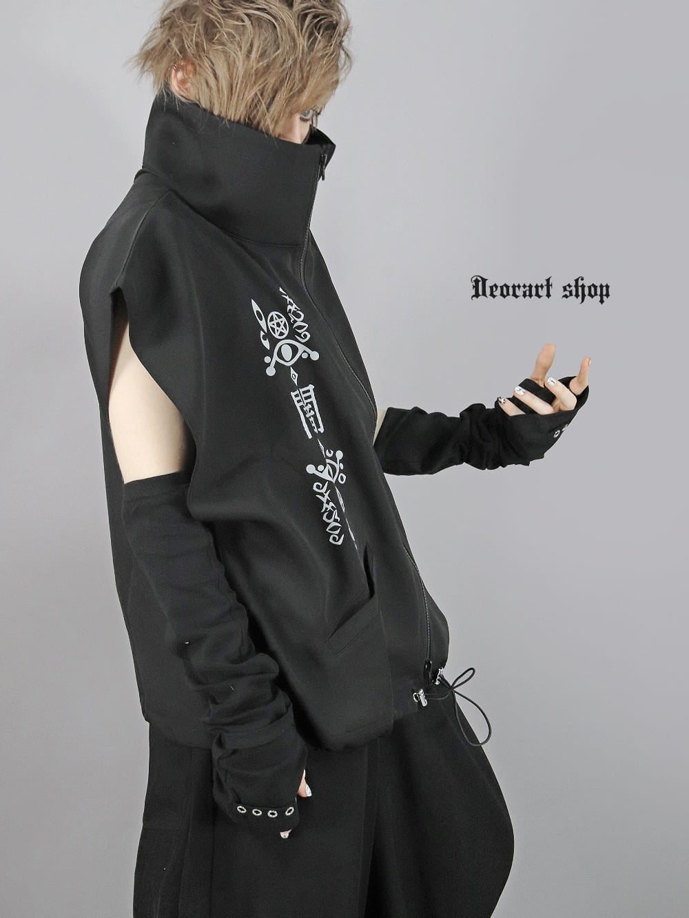 Deorart,ディオラート,地雷系,猫耳,ネコ,猫柄,サイバー,サイバーパンク,妖怪,和装,ホラー,着物,振袖,闇,漢字,原宿系,ジャージ,V系,emo,punk,rock,harajyuku,メンズ,レディース,オーバーサイズ,大きいサイズ,ゴシック,モード,ファッション,服,通販