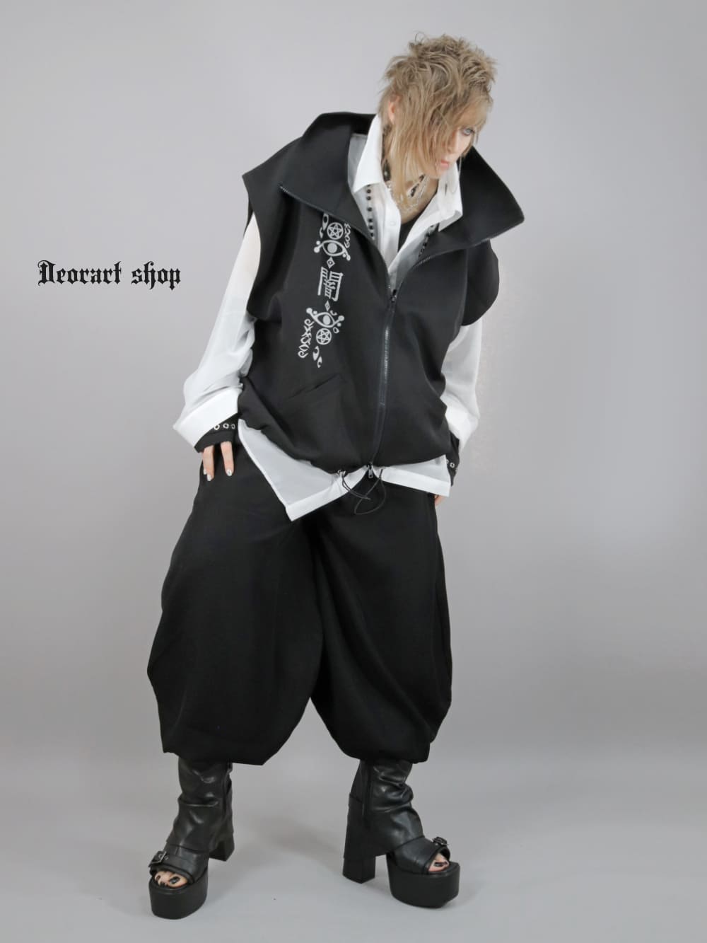 Deorart,ディオラート,地雷系,猫耳,ネコ,猫柄,サイバー,サイバーパンク,妖怪,和装,ホラー,着物,振袖,闇,漢字,原宿系,ジャージ,V系,emo,punk,rock,harajyuku,メンズ,レディース,オーバーサイズ,大きいサイズ,ゴシック,モード,ファッション,服,通販