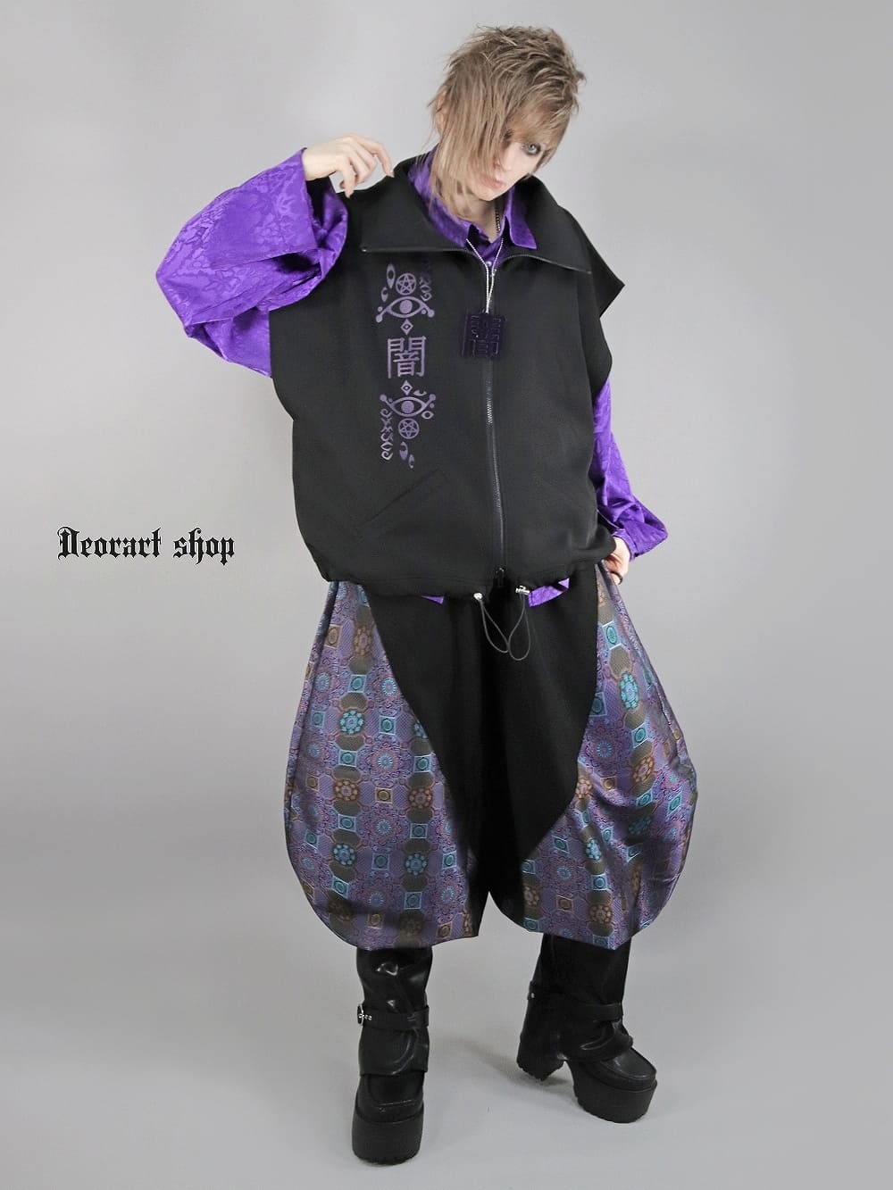 Deorart,ディオラート,地雷系,猫耳,ネコ,猫柄,サイバー,サイバーパンク,妖怪,和装,ホラー,着物,振袖,闇,漢字,原宿系,ジャージ,V系,emo,punk,rock,harajyuku,メンズ,レディース,オーバーサイズ,大きいサイズ,ゴシック,モード,ファッション,服,通販