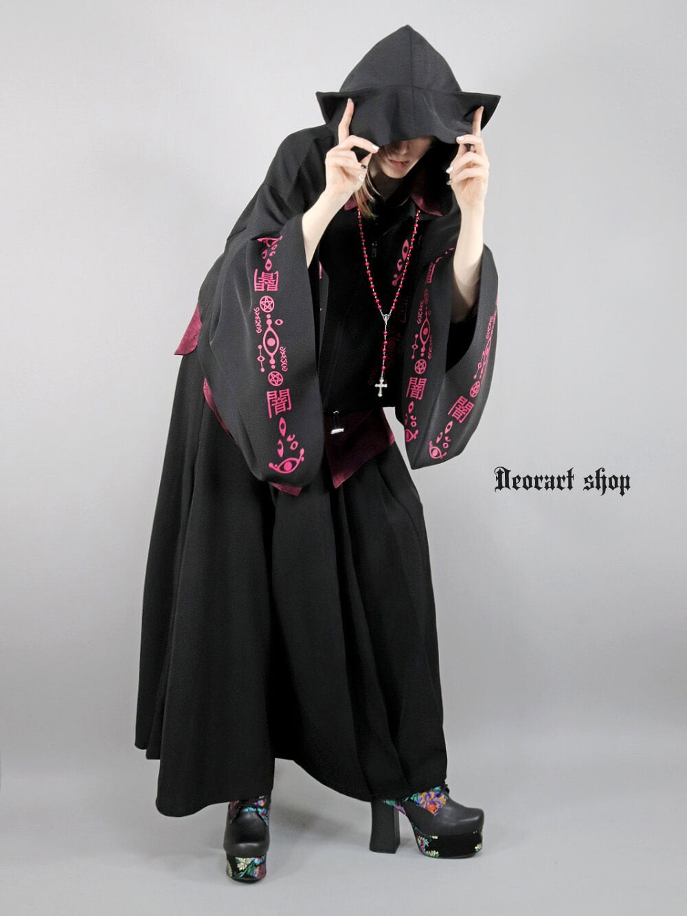 Deorart,ディオラート,地雷系,猫耳,ネコミミ,ケモミミ,パーカー,尻尾,猫柄,サイバー,サイバーパンク,妖怪,和装,ホラー,着物,振袖,闇,漢字,原宿系,ジャージ,V系,emo,punk,rock,harajyuku,メンズ,レディース,オーバーサイズ,大きいサイズ,ゴシック,モード,ファッション,服,通販