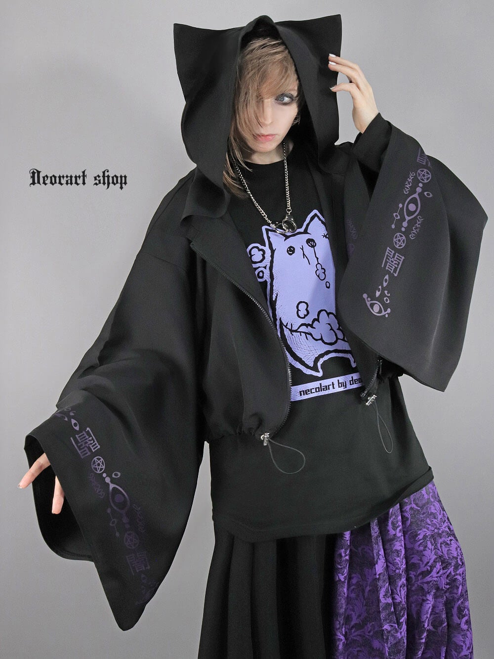Deorart,ディオラート,地雷系,猫耳,ネコミミ,ケモミミ,パーカー,尻尾,猫柄,サイバー,サイバーパンク,妖怪,和装,ホラー,着物,振袖,闇,漢字,原宿系,ジャージ,V系,emo,punk,rock,harajyuku,メンズ,レディース,オーバーサイズ,大きいサイズ,ゴシック,モード,ファッション,服,通販