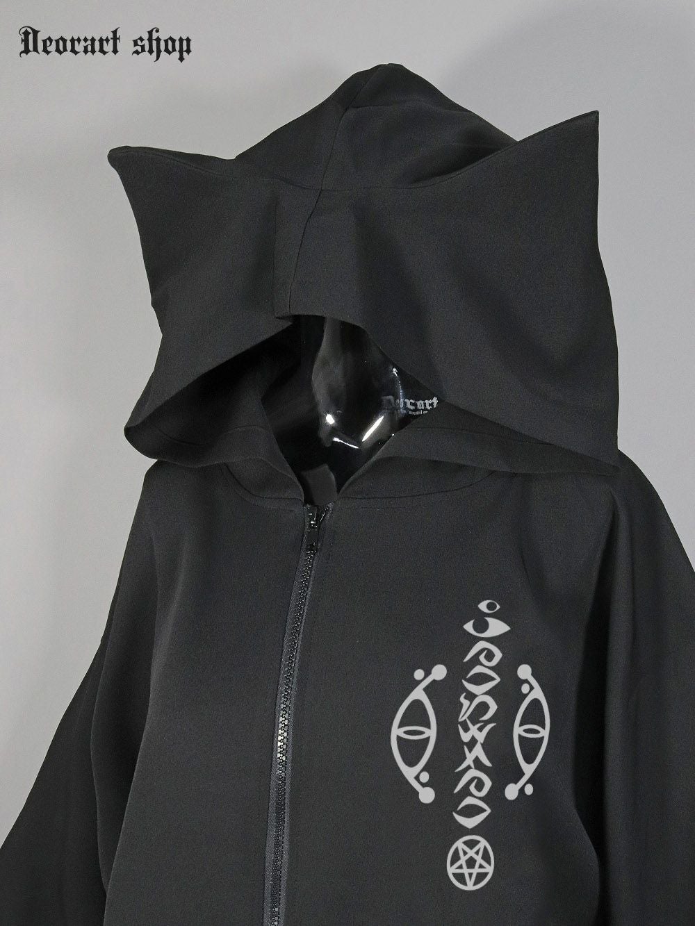 Deorart,ディオラート,地雷系,猫耳,ネコミミ,ケモミミ,パーカー,尻尾,猫柄,サイバー,サイバーパンク,妖怪,和装,ホラー,着物,振袖,闇,漢字,原宿系,ジャージ,V系,emo,punk,rock,harajyuku,メンズ,レディース,オーバーサイズ,大きいサイズ,ゴシック,モード,ファッション,服,通販