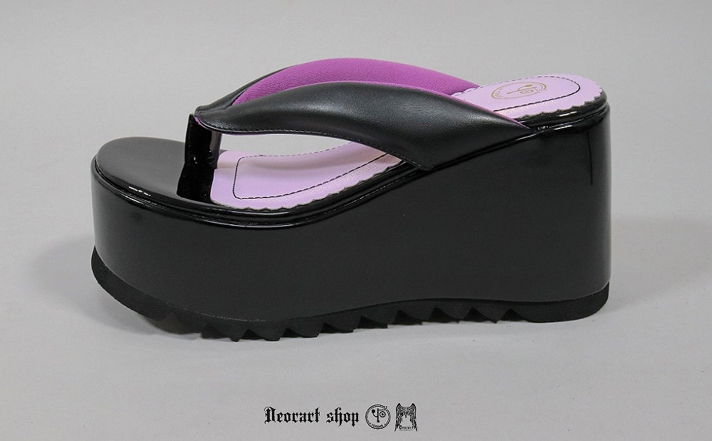 Deorart,ディオラート,通販,サンダル,下駄,鼻緒,黒,ブラック,シューズ,厚底ブーツ,ショートブーツ,かっこいい,かわいい,レディース,ゴシックファッション,V系ファッション,地雷系女子,歩きやすい,疲れにくい