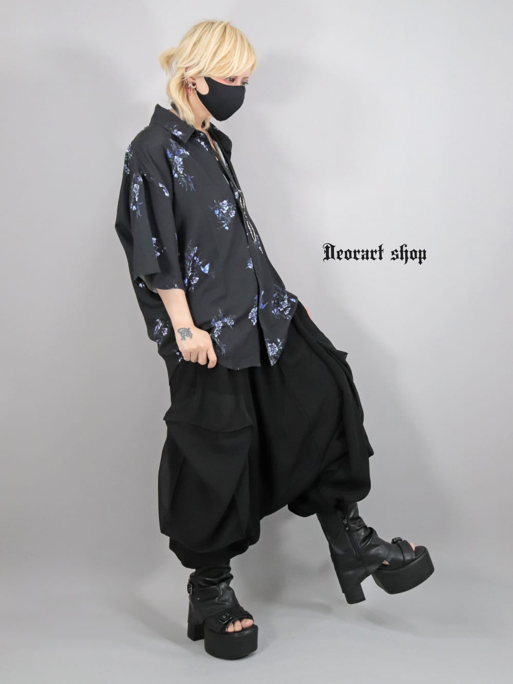 Deorart,ディオラート,薔薇,蝶,ローズ,モード,個性派,総柄シャツ,V系シャツ,パーティ,ドレスアップ,オーバーサイズ,メンズ,レディス,おしゃれ,カッコイイ,地雷系,ホスト,ライブ衣装,通販