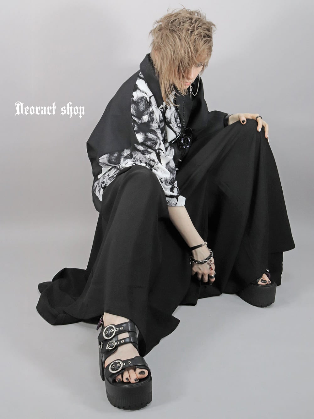 Deorart,ディオラート,通販,サンダル,ブーツサンダル,黒,ブラック,シューズ,厚底ブーツ,ショートブーツ,かっこいい,メンズ,レディース,ゴシック,V系,地雷系,原宿,歩きやすい,疲れにくい