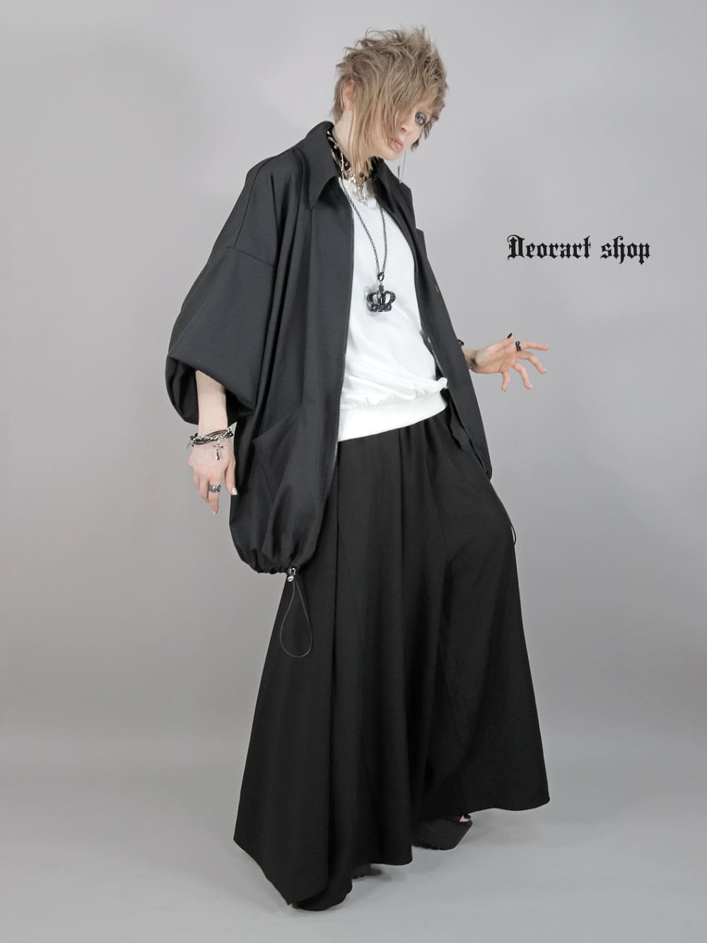 Deorart,ディオラート,モード,ゴシック,ファッション,オーバーサイズ,シャツジャケット,薄手,UV対策,ライトアウター,V系,ヴィジュアル系,ホスト,バンド,シャツ,大人,ライブ,地雷系,衣装,メンズ,レディス,通販,Vkei,anime,goth,emo,fashion,japan,Jrock